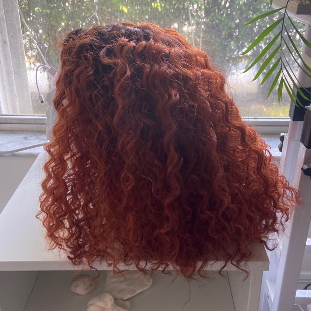 WIG. Bob, curly Brand new WIG  *STUNNING*